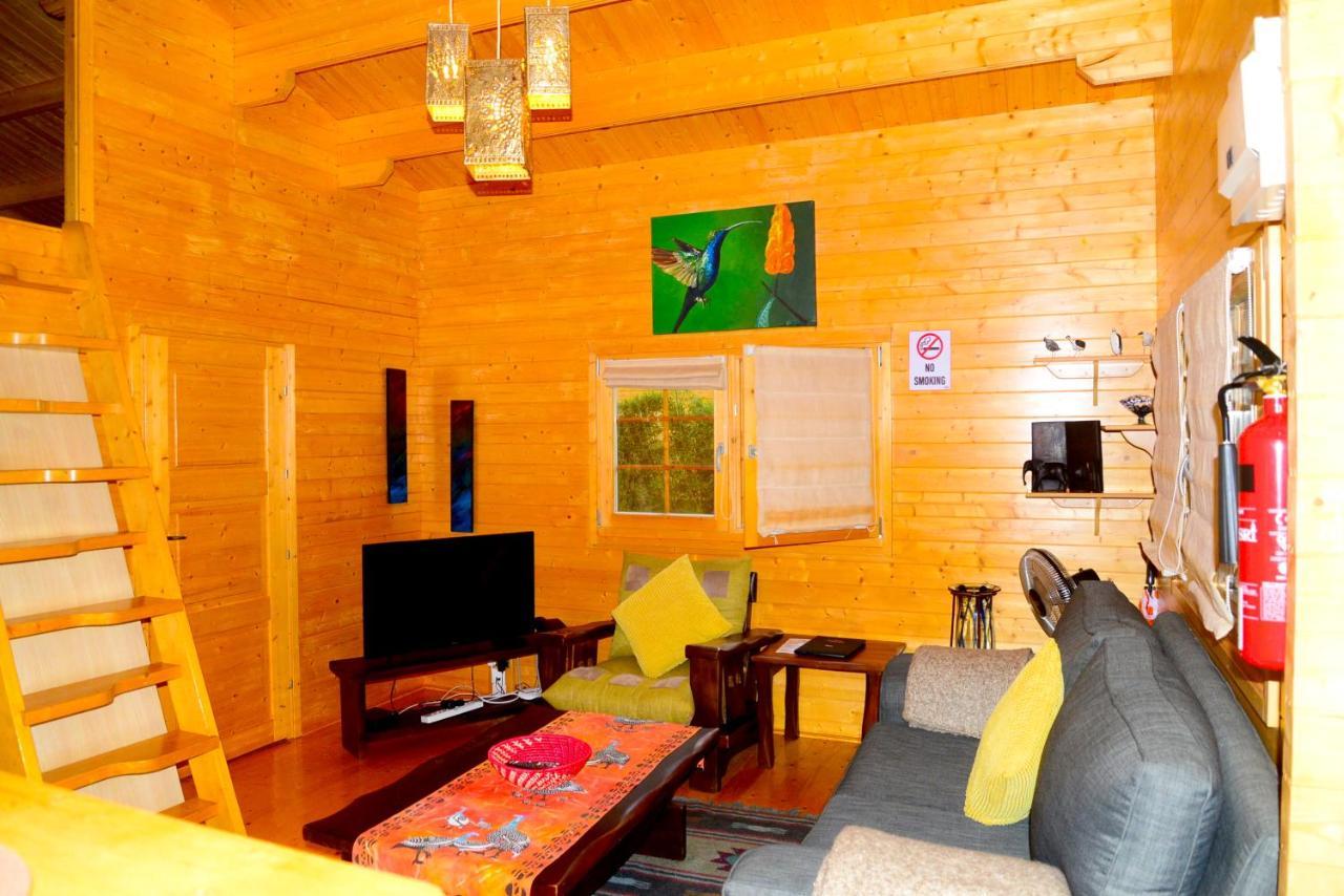 Severine Cottages And Lounge Ltd ไนโรบี ภายนอก รูปภาพ